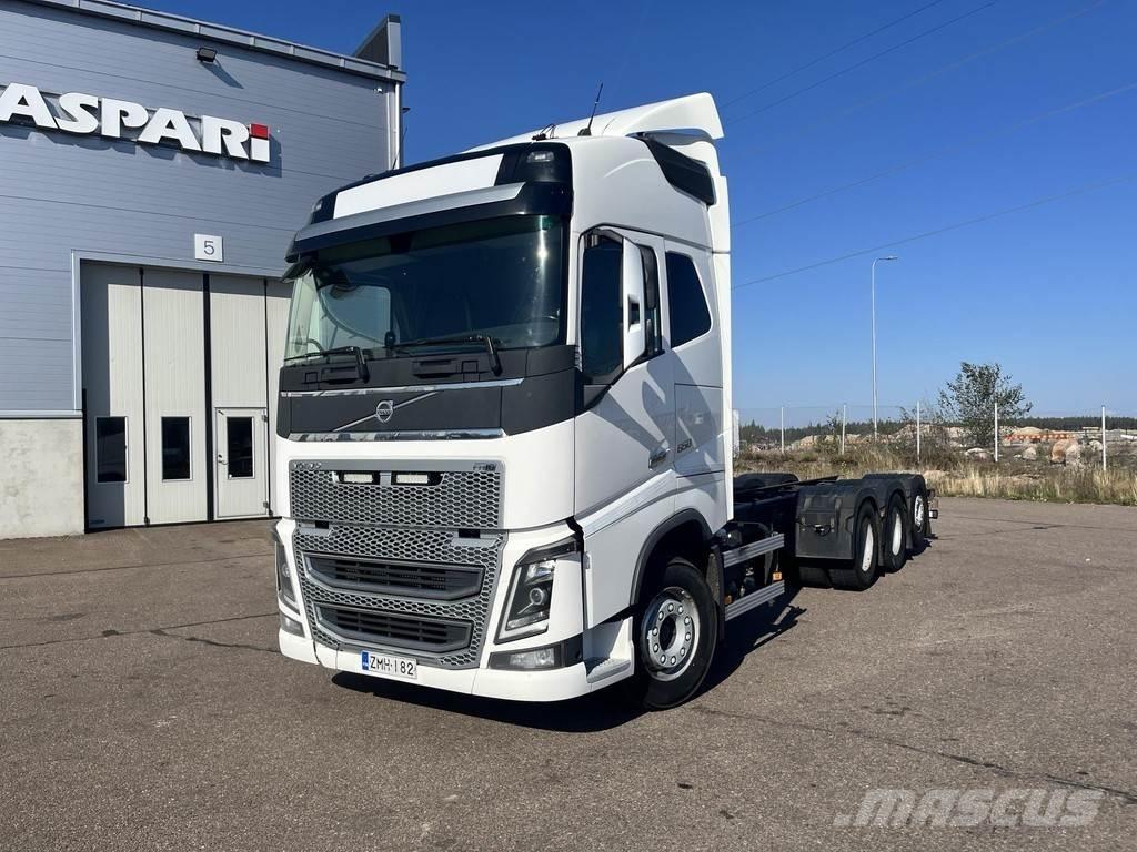 Volvo FH Chassis Cab trucks