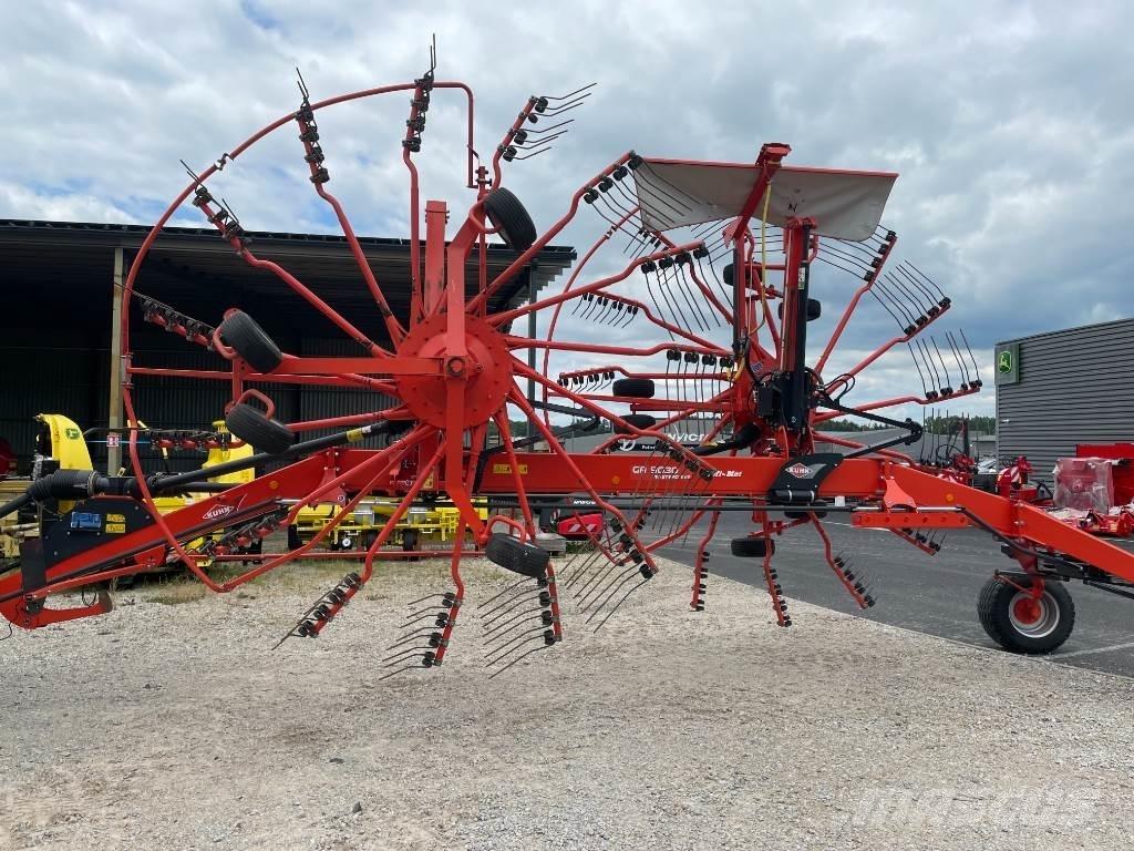 Kuhn GA 9030 Windrowers
