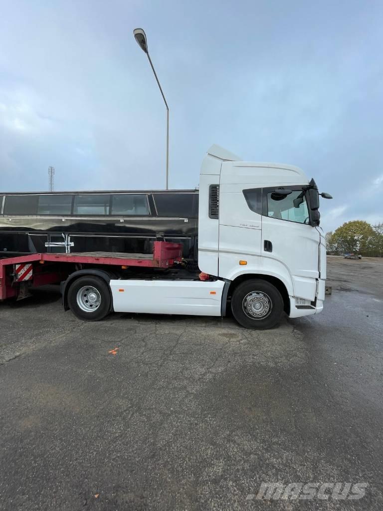BMC TGR 1846 Tractor Units