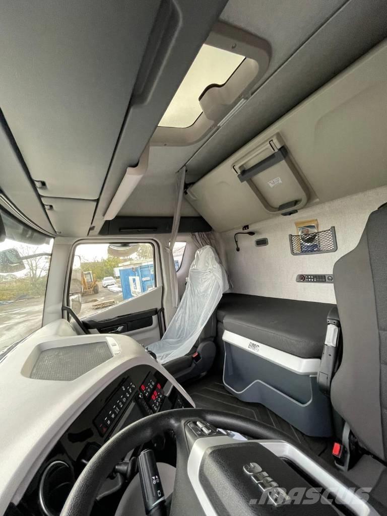 BMC TGR 1846 Tractor Units