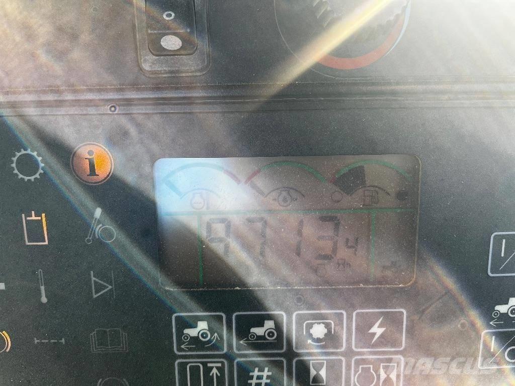 John Deere 8410 Tractors