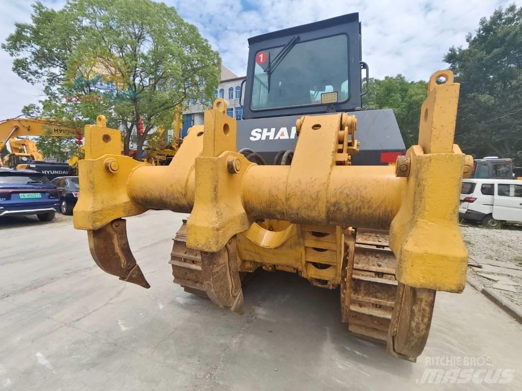 Shantui SD 22 Crawler dozers