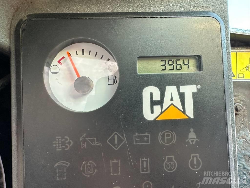 CAT 246 C Skid steer loaders