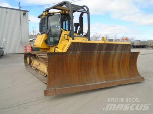 Komatsu D61PX-24 Crawler dozers