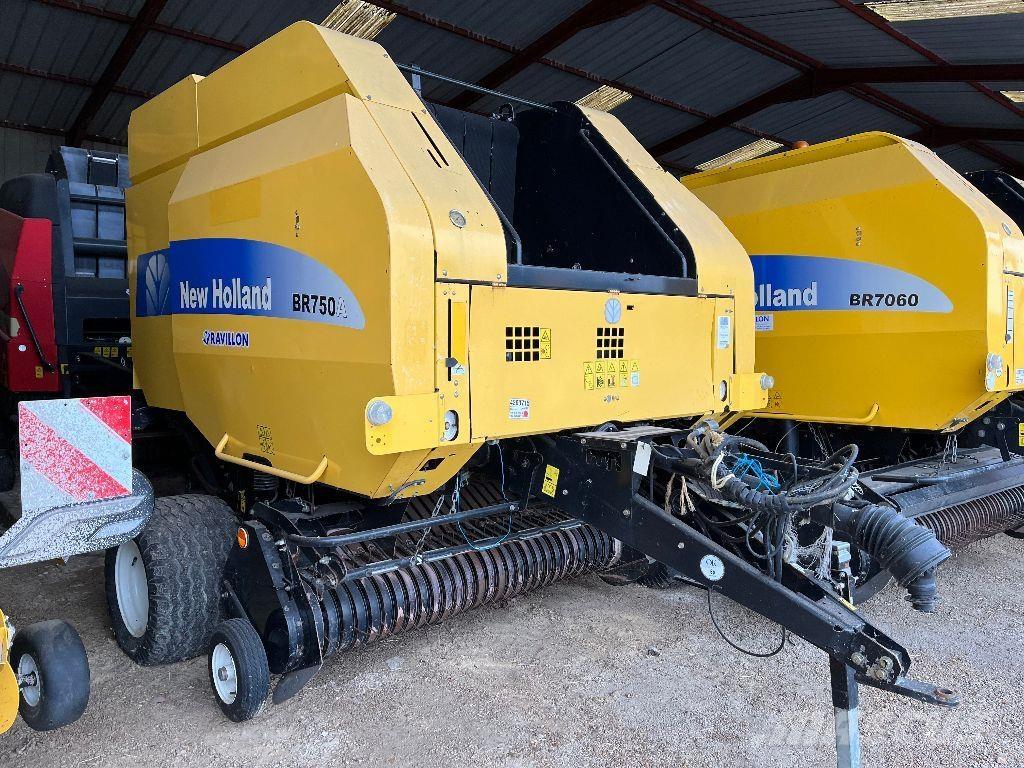 New Holland BR750A Round balers