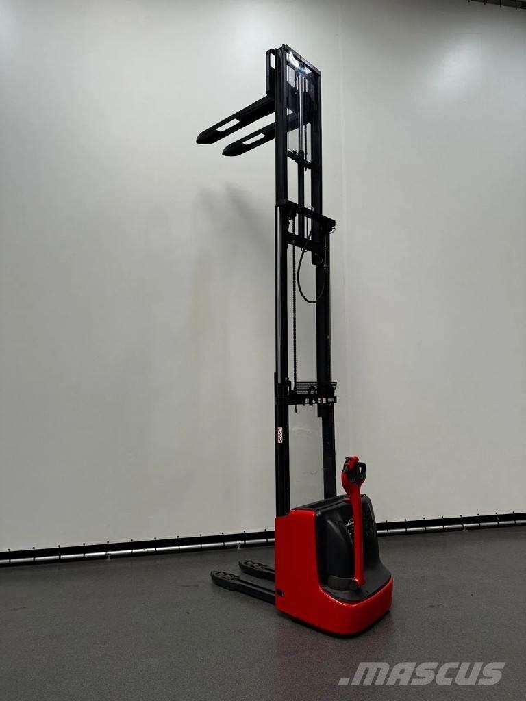 Linde L 12 I Pedestrian stacker