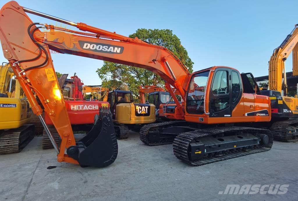 Doosan DX 225 LC Crawler excavators