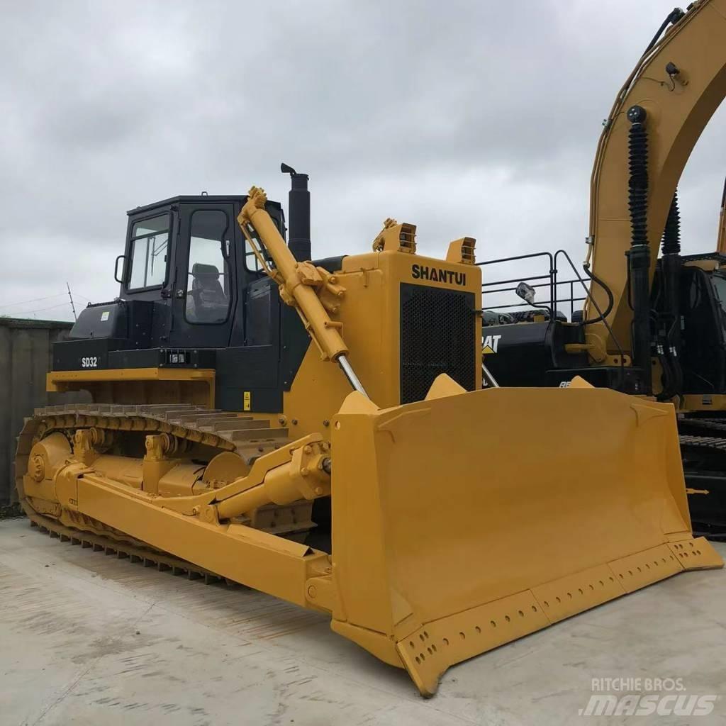 Shantui SD 32 Crawler dozers