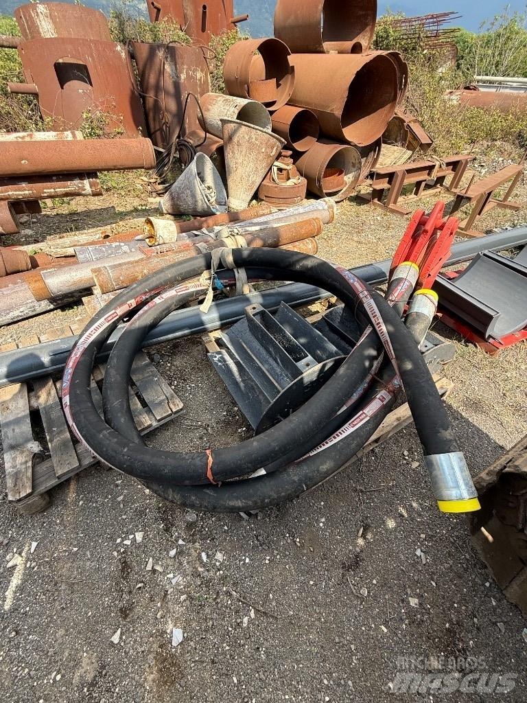 Soilmec R 210 Piling rigs