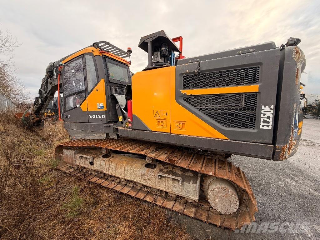 Volvo EC 250 EL Crawler excavators