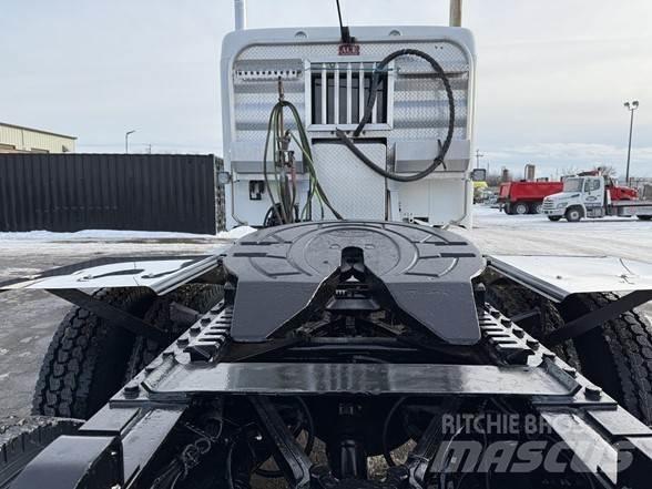 Kenworth T880 Tractor Units