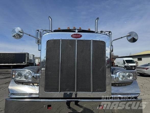 Peterbilt 389 Tractor Units