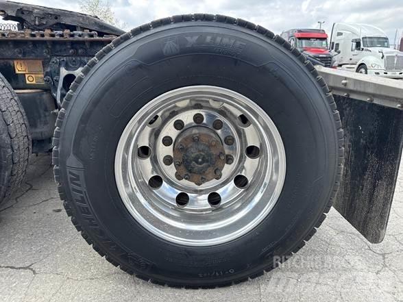 Peterbilt 579 Tractor Units