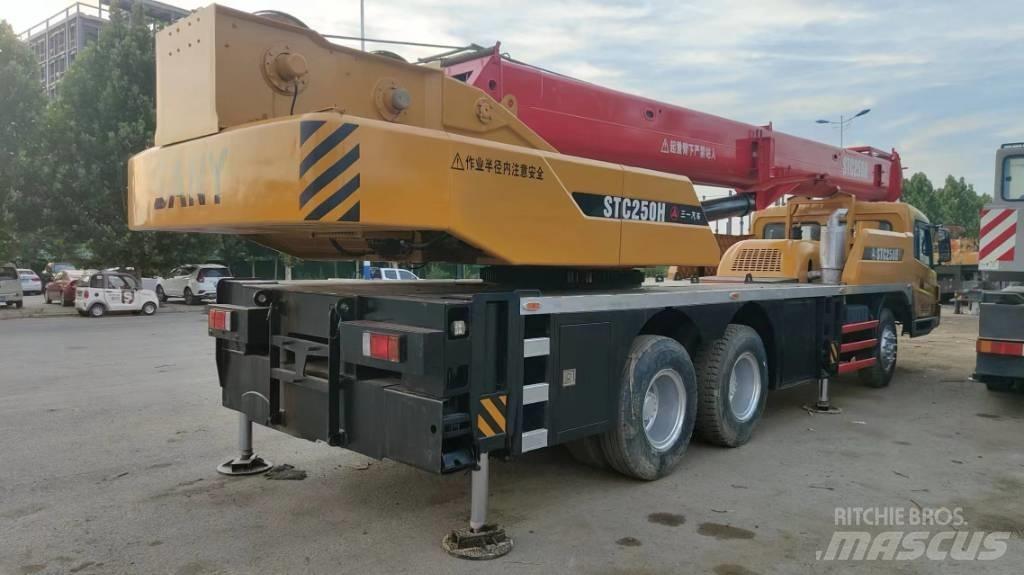 Sany STC250S Hoists, winches and material elevators