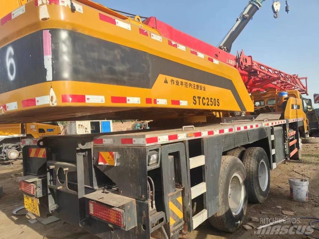 Sany STC250S Hoists, winches and material elevators