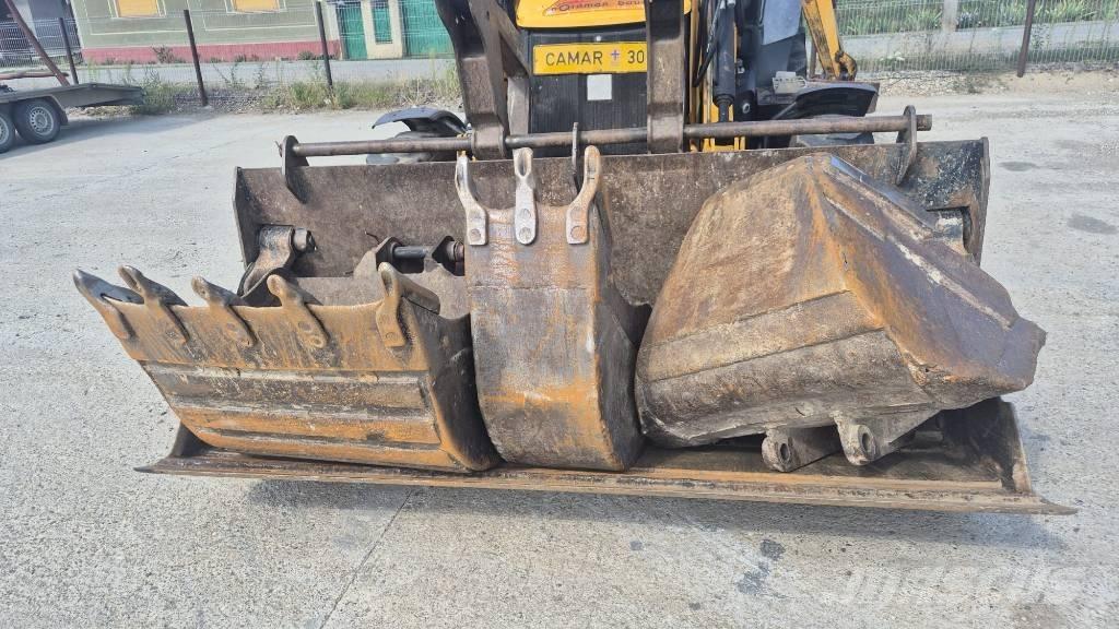 JCB 3 CX Backhoe loaders