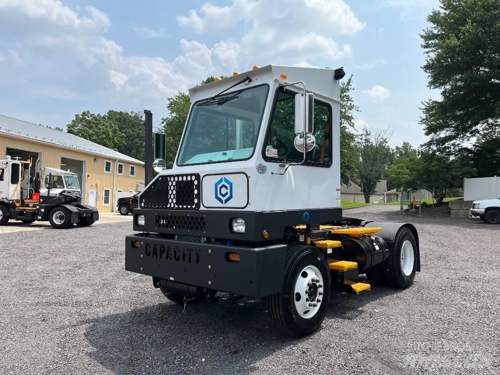 Capacity TJ5000 DOT Terminal tractors