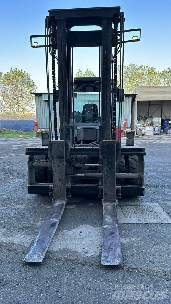 Kalmar DCG 160-12 Diesel trucks