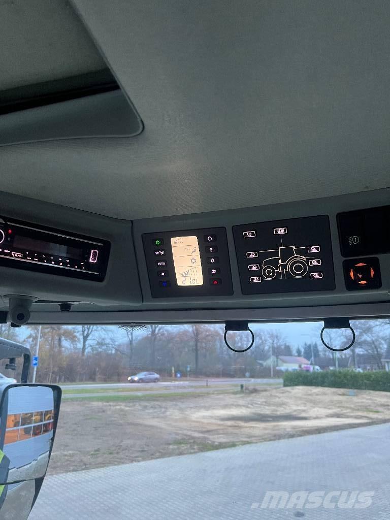 CLAAS Arion 660 Tractors