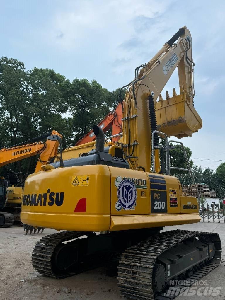 Komatsu PC 200-8 Crawler excavators