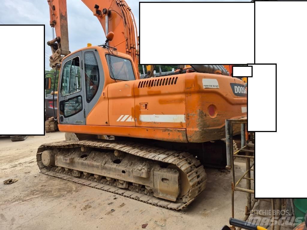 Doosan DX 220 LC-9 Midi excavators  7t - 12t