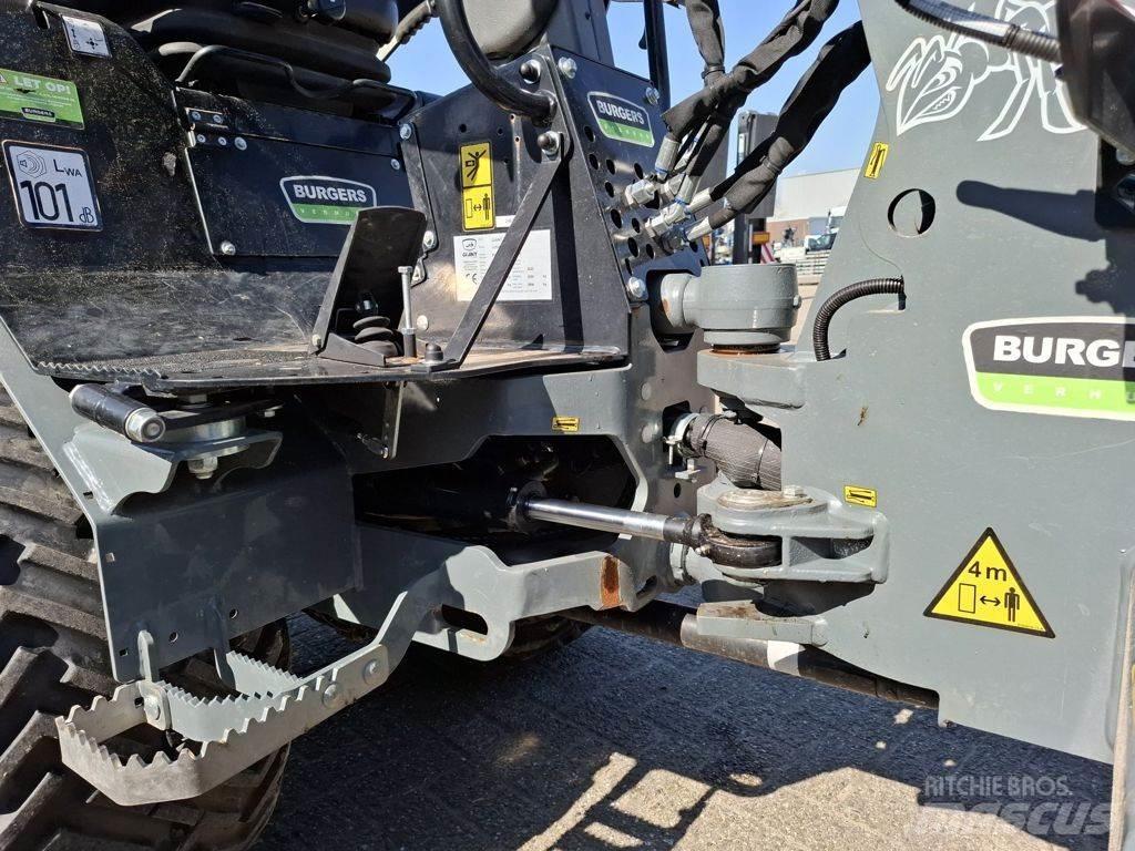 GiANT G2500 Front loaders and diggers