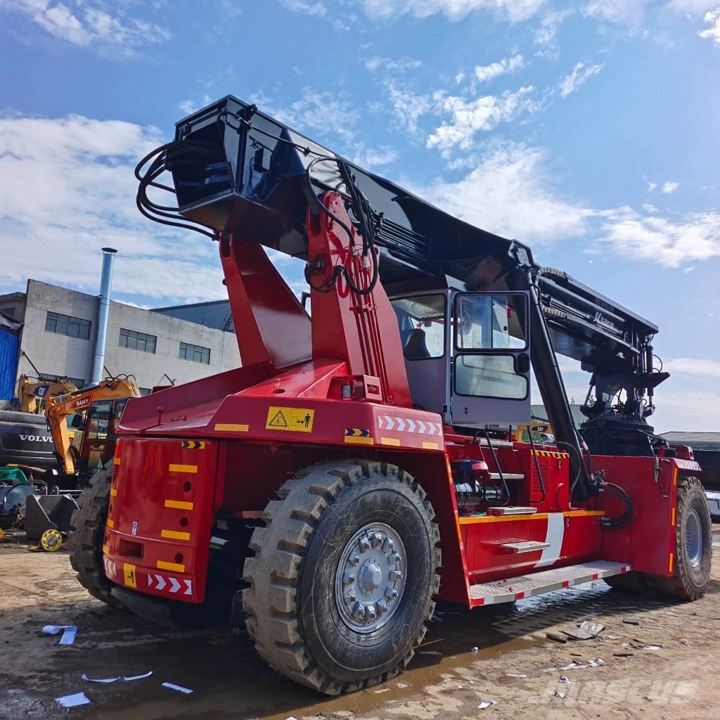 Kalmar DRF 450 Reachstackers