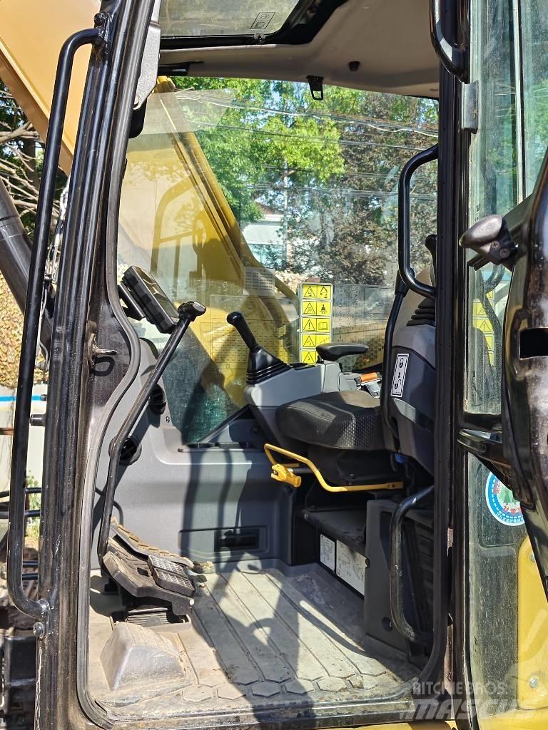 CAT 310 Crawler excavators