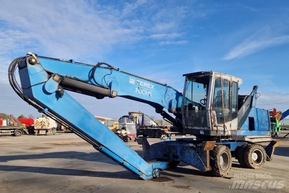 Fuchs 331 Waste / industry handlers