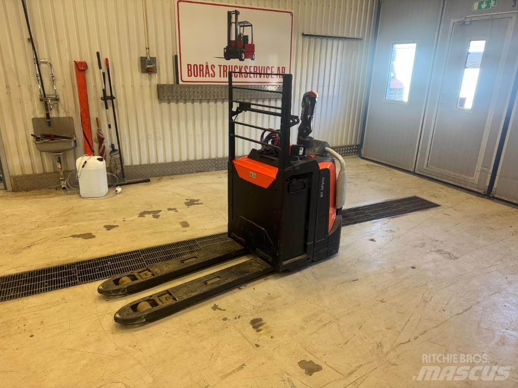 Toyota LPE 220 Low lifter with platform