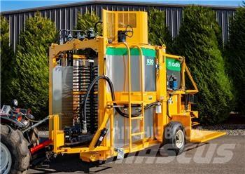 Oxbo 930 Other harvesting equipment