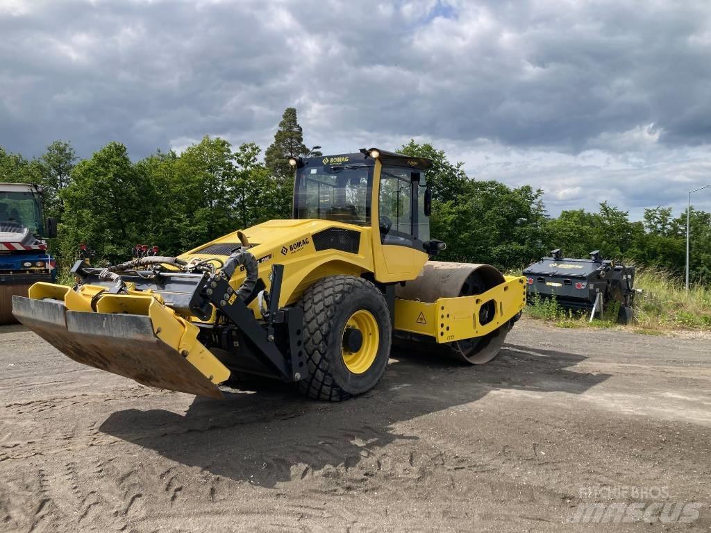 Bomag BW 213 DH-5 Soil compactors