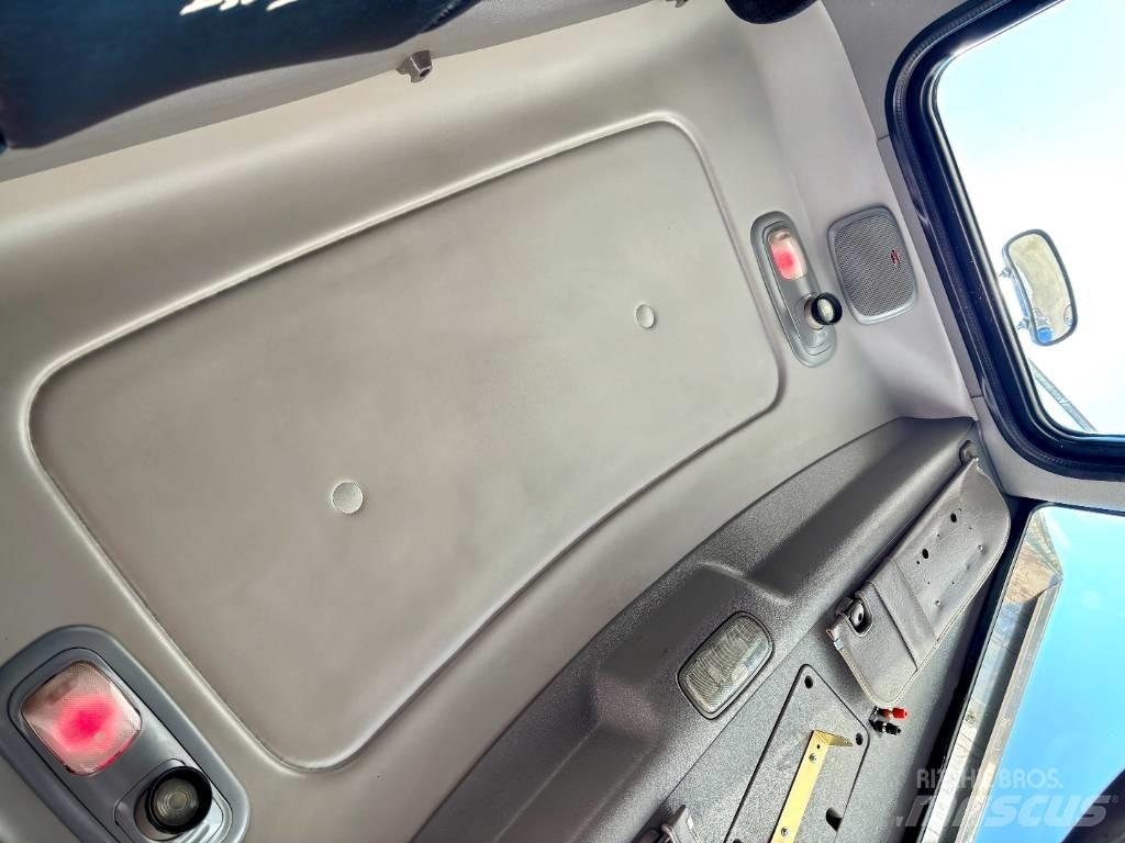 Peterbilt 388 Tractor Units