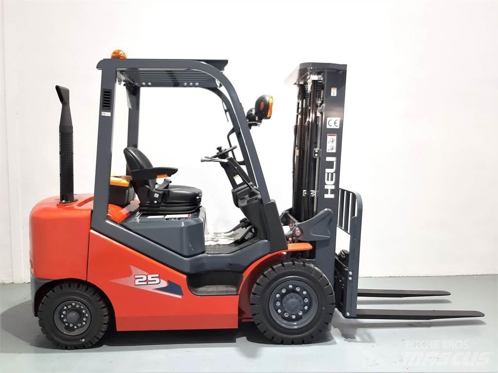 Heli CPCD25 XC26H Diesel trucks
