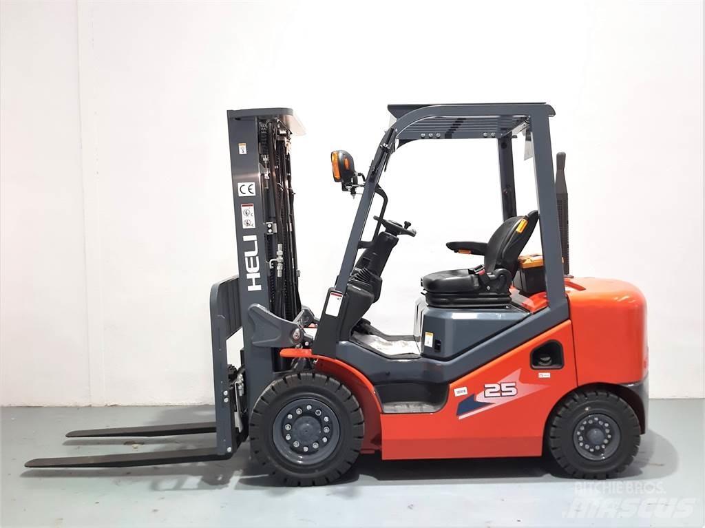 Heli CPCD25 XC26H Diesel trucks
