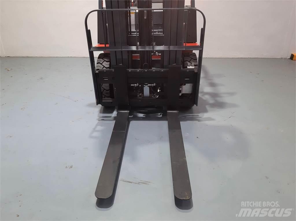 Heli CPCD25 XC26H Diesel trucks