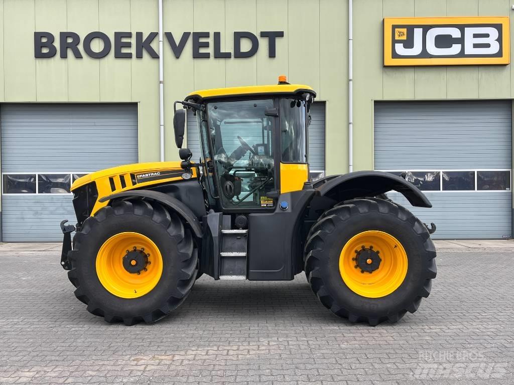 JCB Fastrac 4220 Tractors