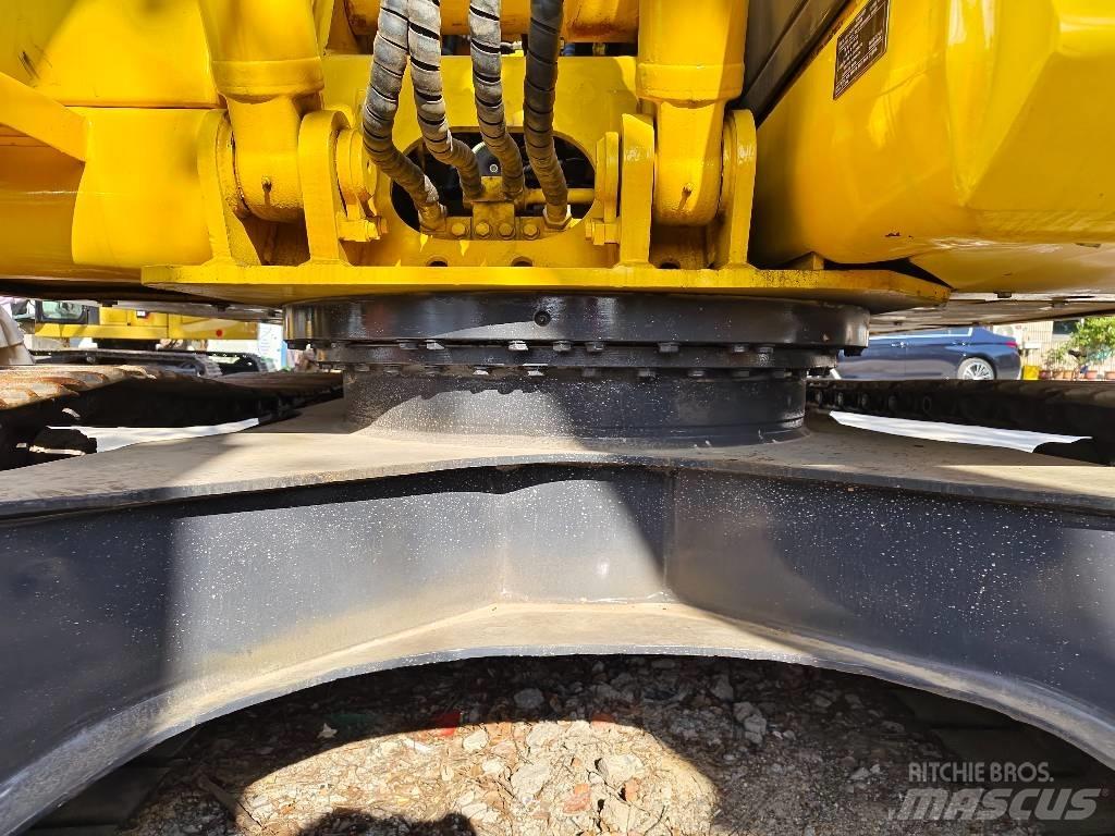 Komatsu PC 130 Crawler excavators