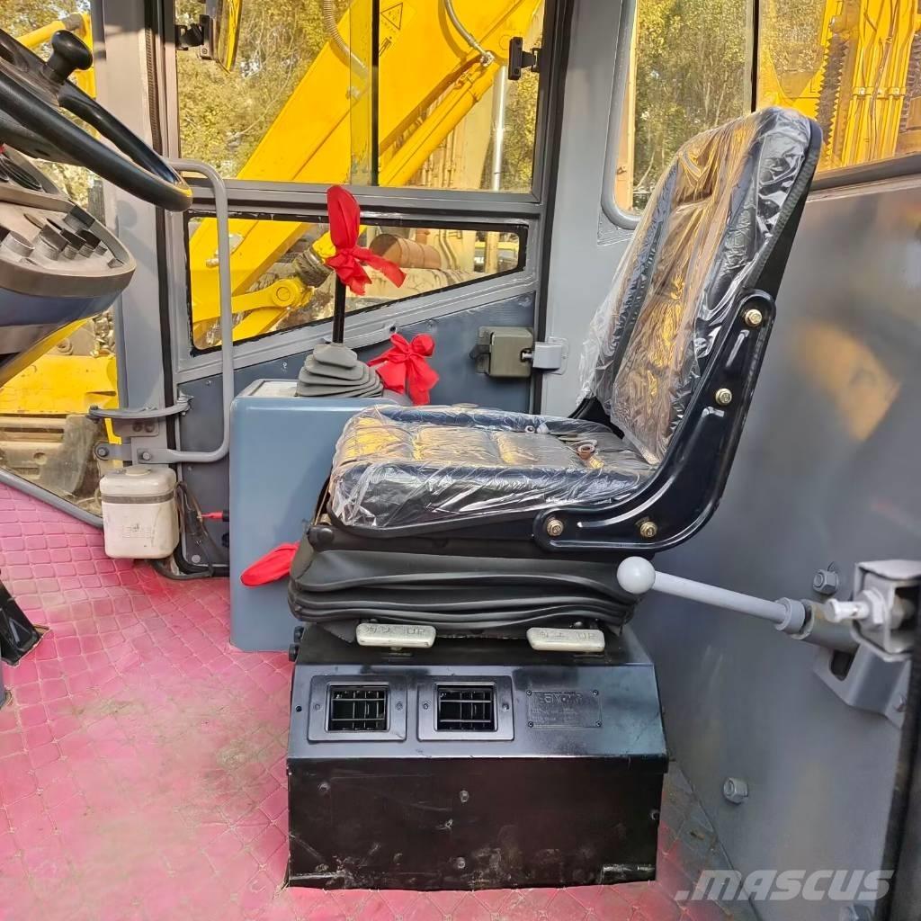 XCMG XS 143 J Single drum rollers