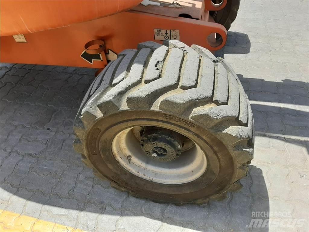 JLG 450AJ Articulated boom lifts