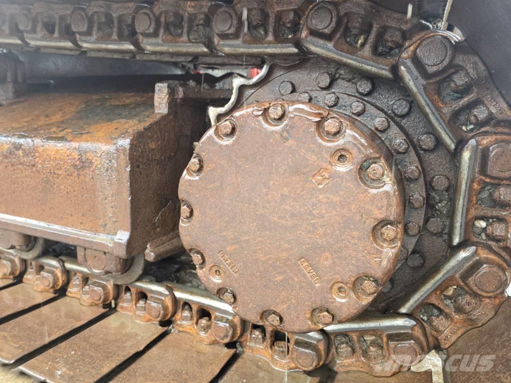 Hitachi ZX 210 Crawler excavators