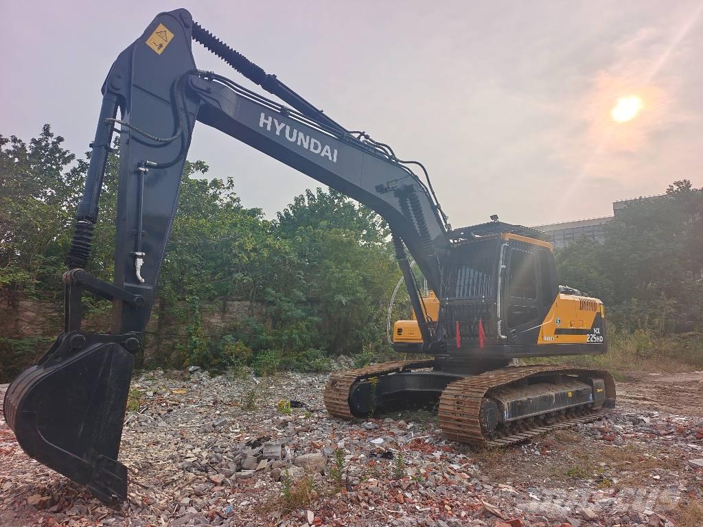 Hyundai 225LC-9T Crawler excavators