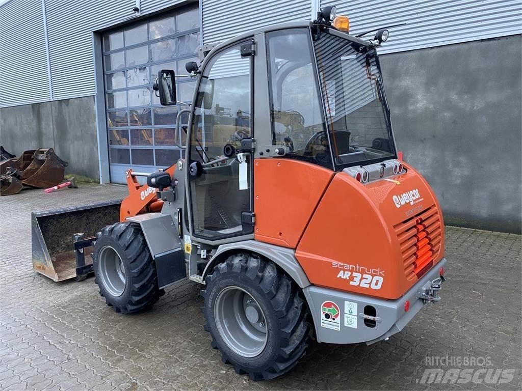 Weycor AR320 Cab Multi purpose loaders