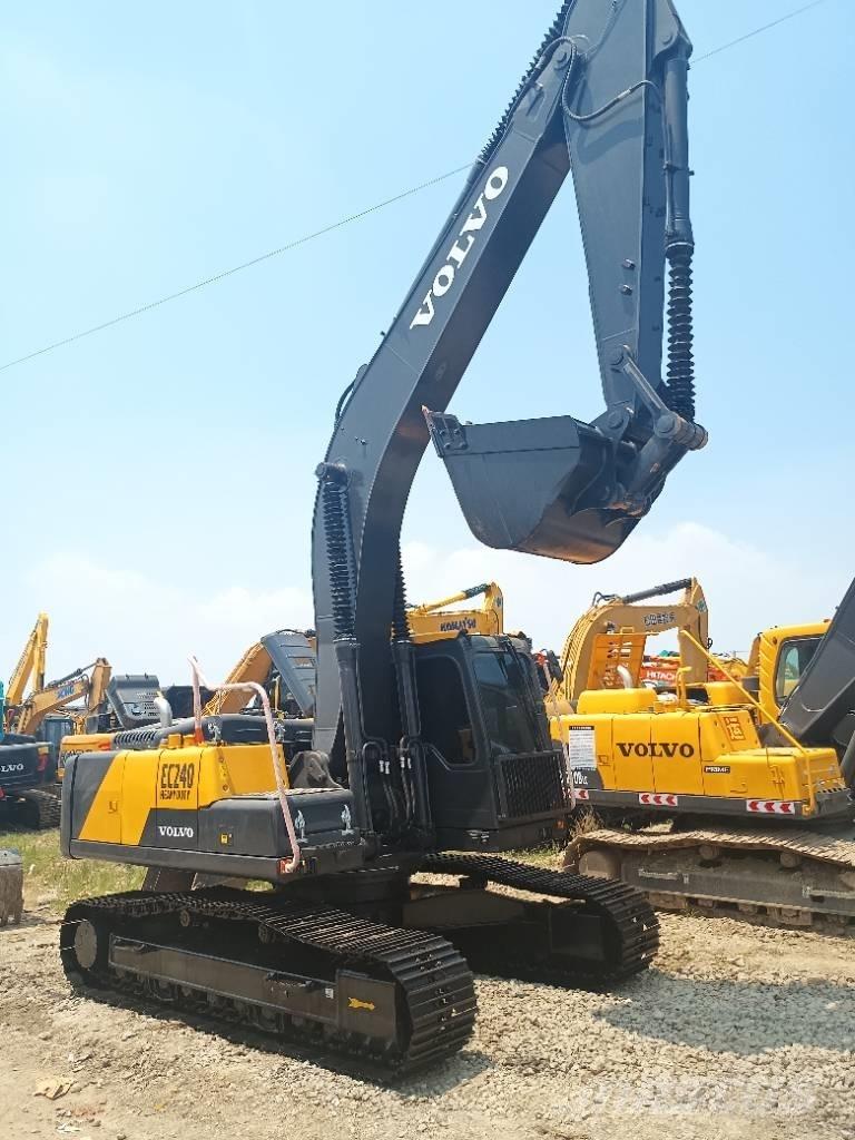 Volvo EC 240 Crawler excavators