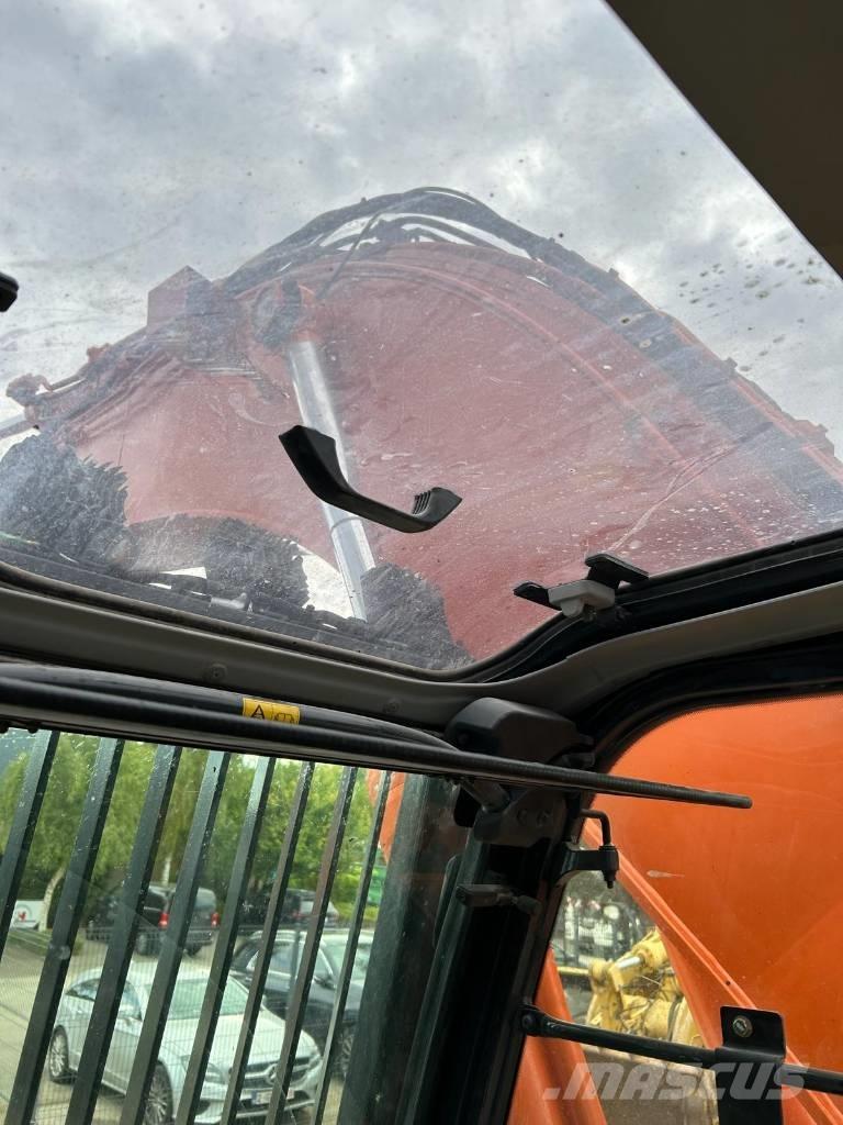 Hitachi ZX300LC-5 Crawler excavators