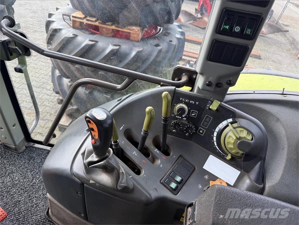 CLAAS Ares 697 ATZ Tractors