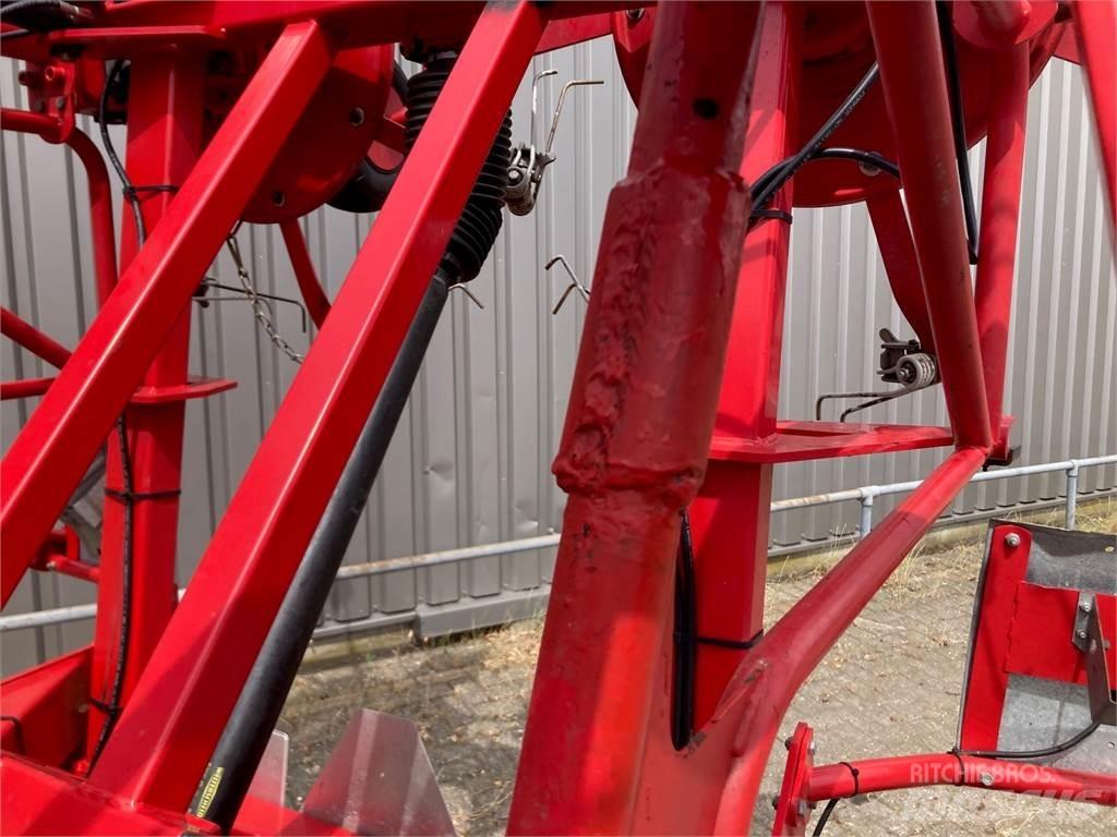 Lely Lotus 1020 Rakes and tedders