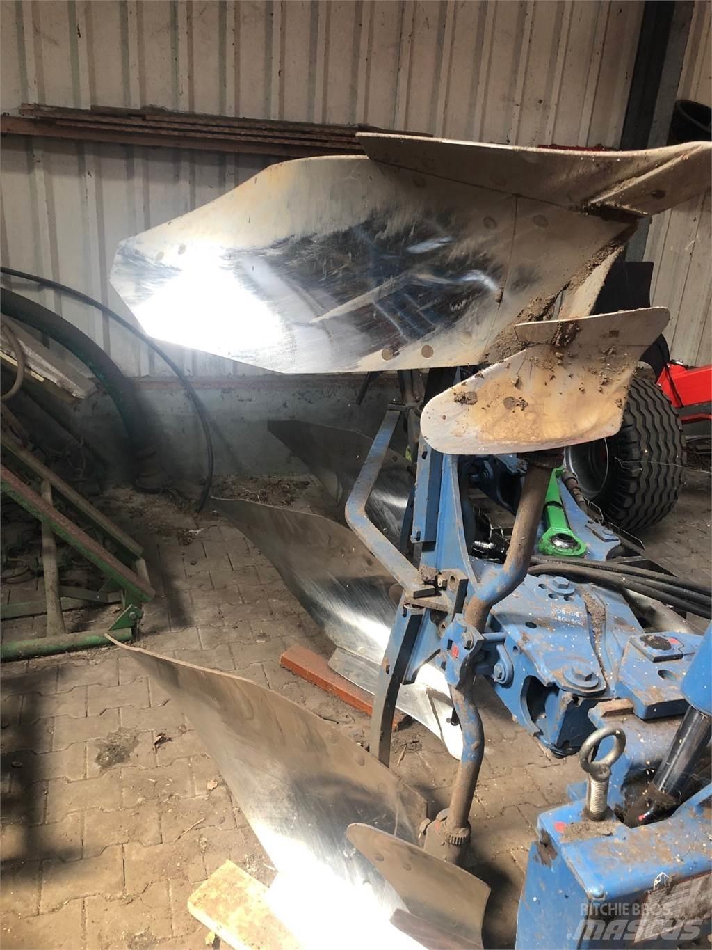 Rabe 3 schaarploeg Conventional ploughs