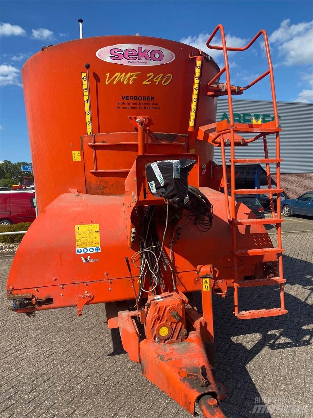 Seko Voermengwagen Mixer feeders