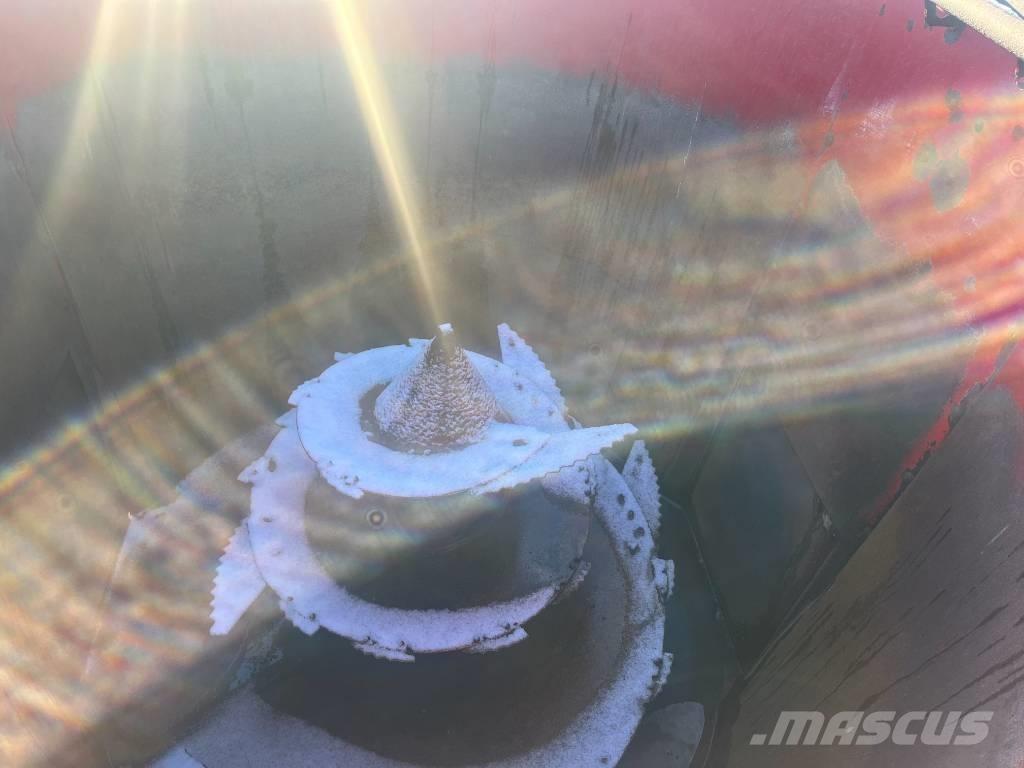 Peecon VMF 150 Mixer feeders